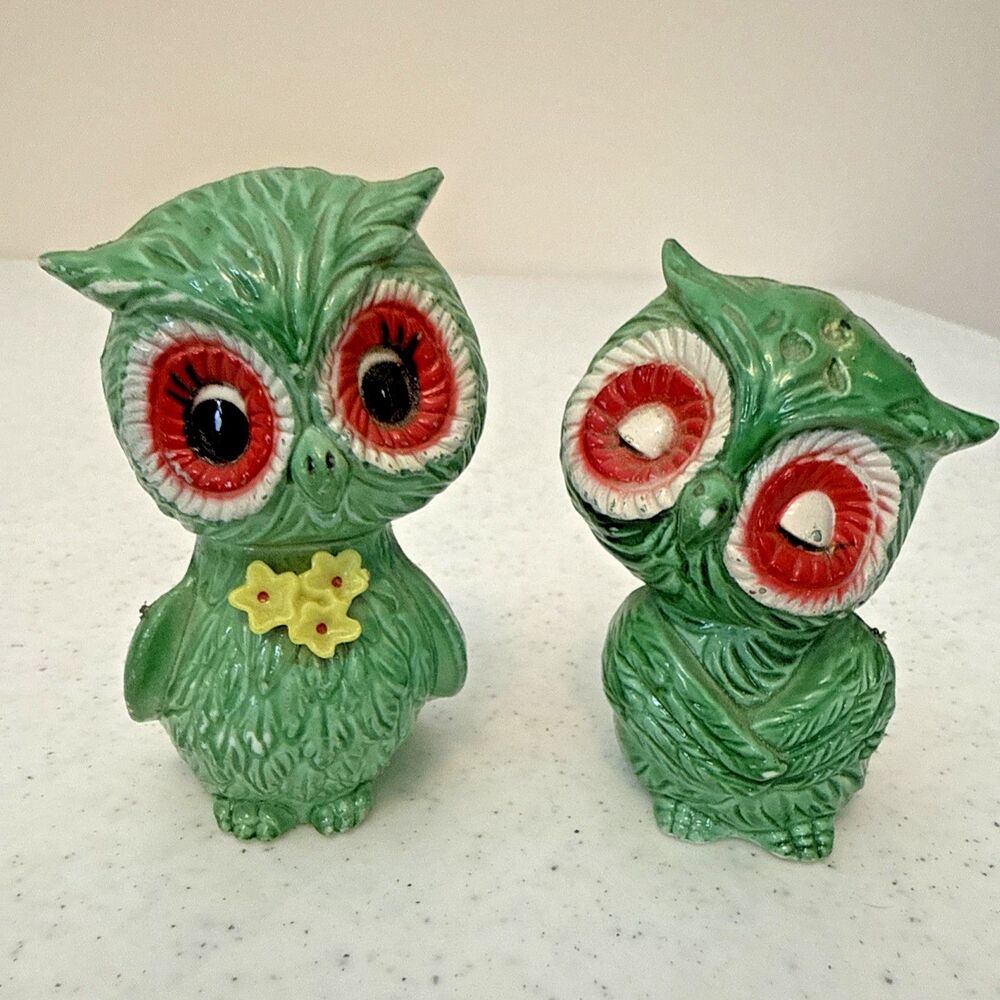 VTG Anthropomorphic Big Eyed Owl Couple Green Salt & Pepper Shakers MCM Kitsch